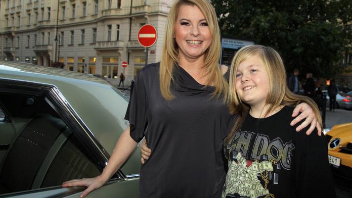 Syn Ivety Bartošové Artur: S mámou zpívat nebudu