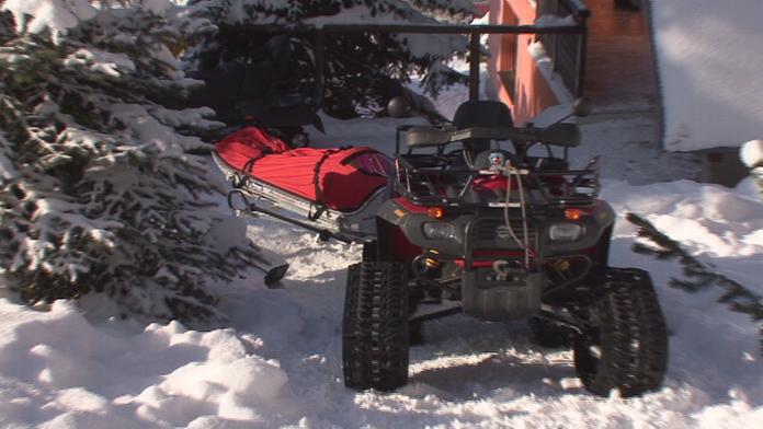 Tragická nehoda snowboardisty v Bílé, nepomohla ani helma