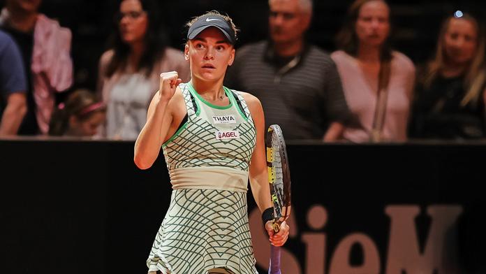 Bejlek zapisuje cenný skalp, dál jde i Vondroušová. Krejčíková padla