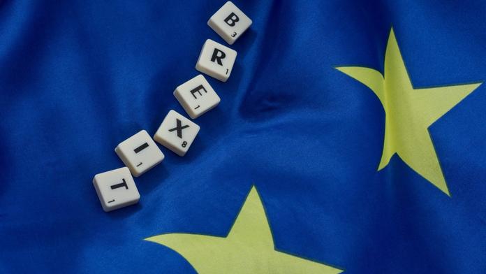 Je rozhodnuto! Britský parlament potvrdil průběh brexitu