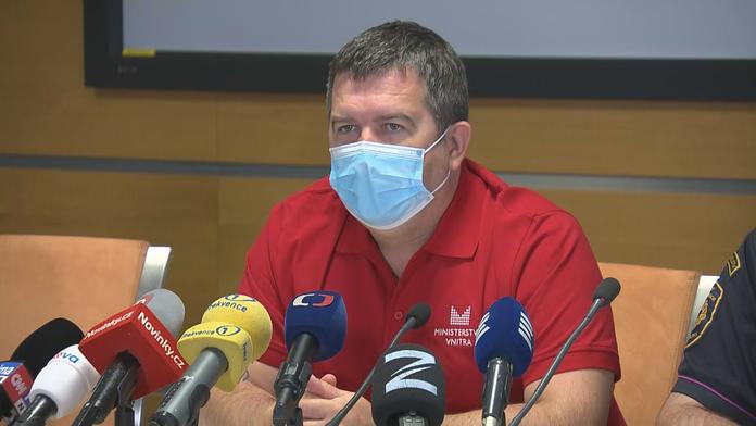 Hamáček: Nouzový stav asi až do Vánoc, rozvolňování jen tak nebude
