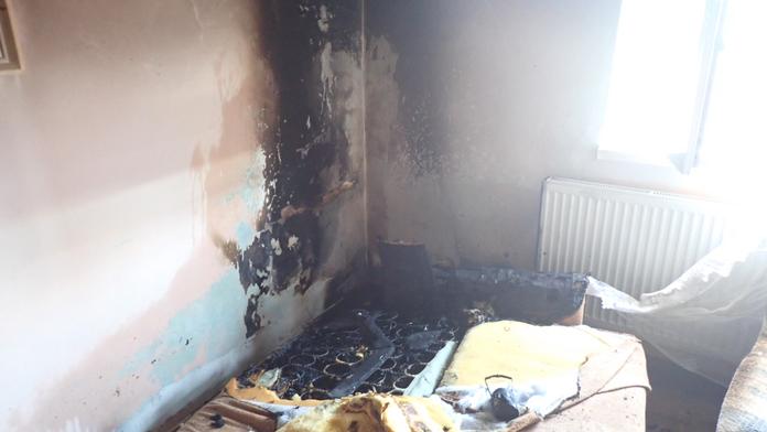Ve spánku mu začala hořet postel, před smrtí ho zachránil soused