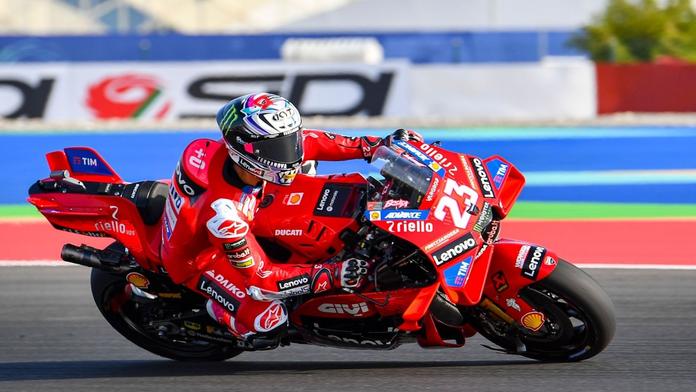 Tréninky MotoGP ovládl Bastianini. Osmý Bagnaia ztratil téměř půl sekundy