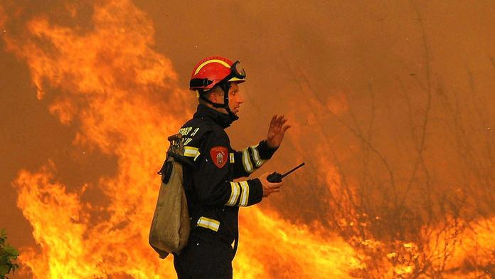 Obří požár v Chorvatsku! S ohněm u Záhřebu bojovalo 150 hasičů
