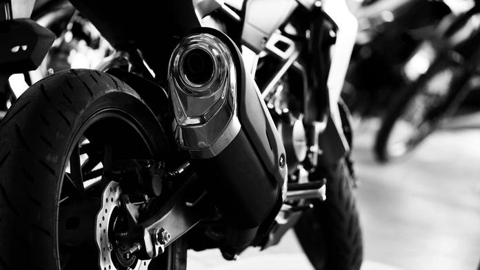 Tragédie v Itálii. Po vážné nehodě v závodě motorek zemřel 39letý jezdec