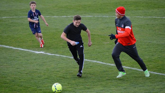 Beckham vzal své synky na trénink PSG, Zlatan a spol. se bavili