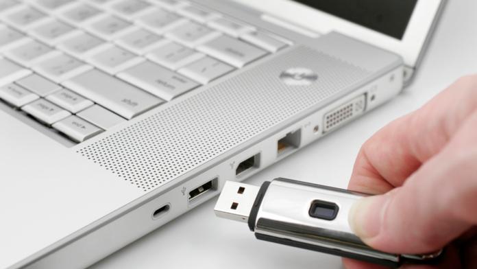 Většina Čechů uchovává, ale nezálohuje citlivá data