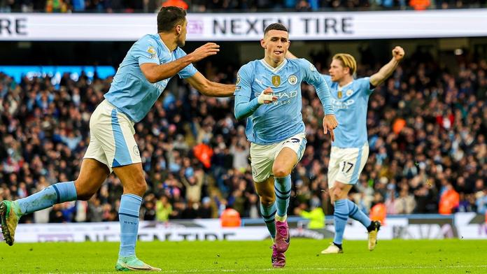 Manchesterské derby pro City. Rozhodly trefy rozjetého Fodena