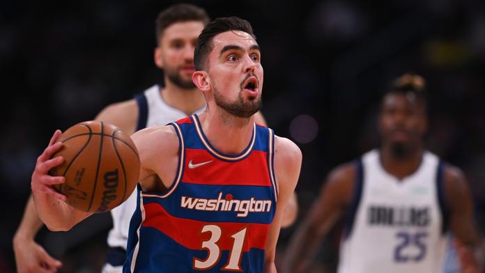 Konec v NBA? Basketbalista Satoranský prý jedná o návratu do Barcelony