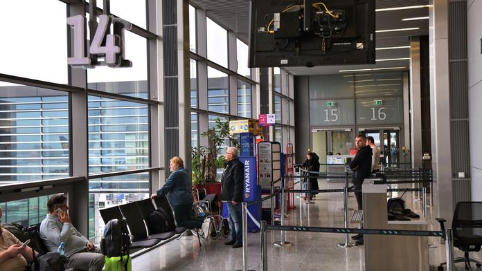 České letadlo vyvolalo v Polsku poplach. Dvě velká letiště musela zavřít