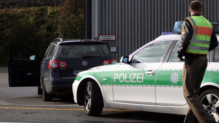 Nechutný skandál! Policista nutil muže k orálnímu sexu!