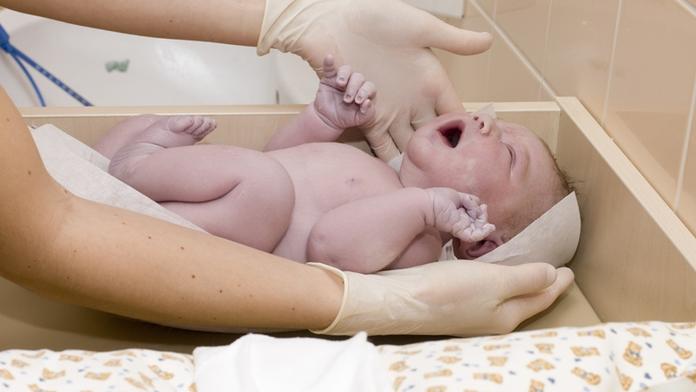 Lékařka kradla děti: Soud jí teď chce popravit