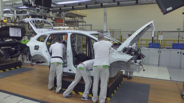 Kdy Škodovka skončí se spalovacími motory? Šéf odborů prozradil datum