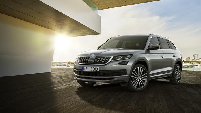 FOTO: Kůže, výšivky a top výbava. Nejluxusnější Kodiaq vyráží