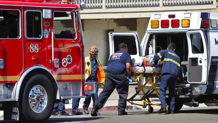 Americká ambulance a hasiči