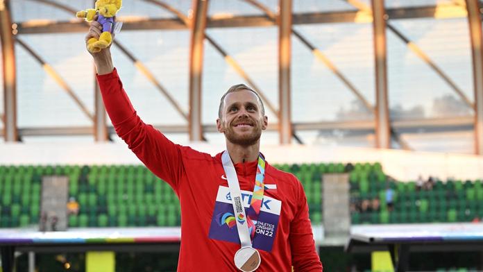 První česká medaile na atletickém MS! Oštěpař Vadlejch si vyházel bronz