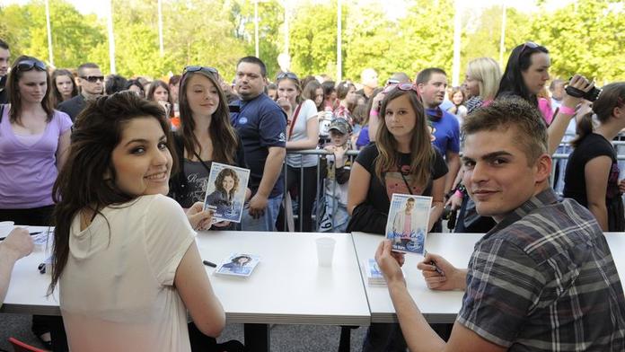 SUPERSTAR: První autogramiáda finalistů! Bylo to davové ŠÍLENSTVÍ!