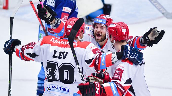 Šťastný Radek Smoleňák, osobnost extraligy je podruhé otcem