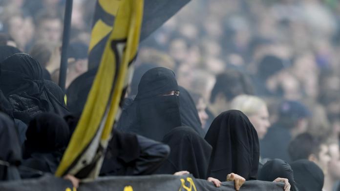 Hooligans ve Švédsku vymysleli fintu, jak se vyhnout zákonům!