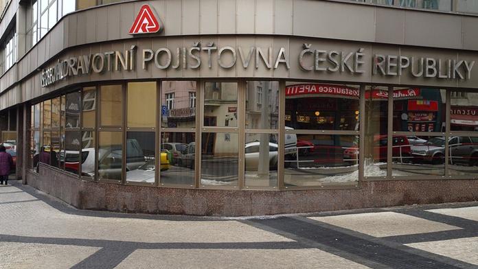 Pozor na falešné pracovníky VZP, pokusí se vás okrást