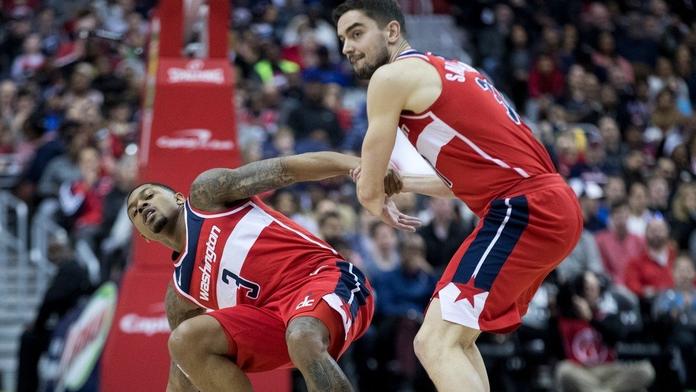 50 bodů za čtvrtinu: Další těžká prohra Wizards i Satoranského!