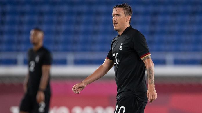 Vezmeš si mě? Německý fotbalista požádal přítelkyni v přímém přenosu