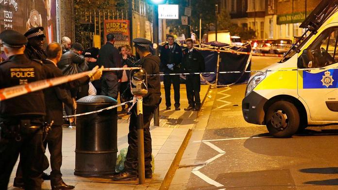 V Londýně to vřelo! Fanoušci AS Řím se v ulicích servali s policisty