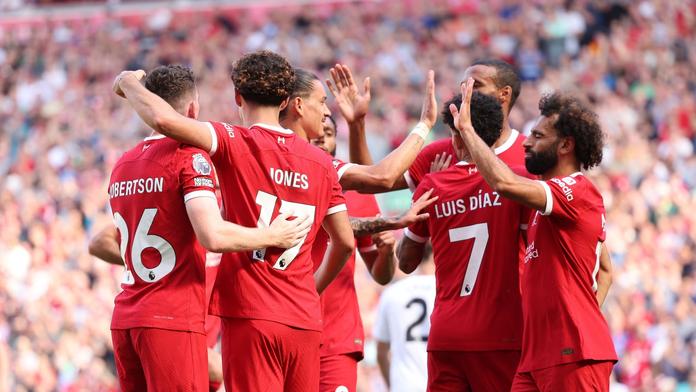 Liverpool jasně přehrál Aston Villu. Arsenal ve šlágru porazil Manchester