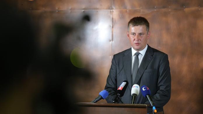 Petříček nebude kandidovat. ČSSD je prý zoufalá, zmínil kšeftování s hlasy