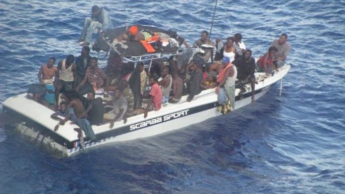 Italové lovili z moře další imigranty: Kdo tohle zastaví?
