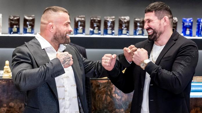 Vémola láká na Odvetu století. S Véghem napodobili Messiho s Ronaldem