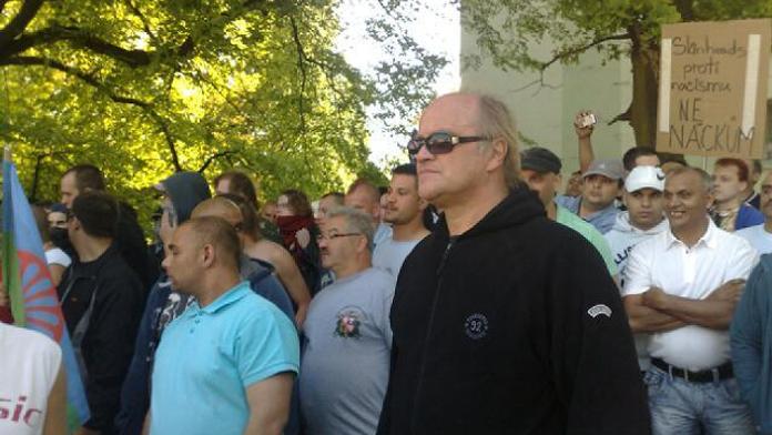Kocábova novinka. Odsoudil Romy se "zlatými prsteny"