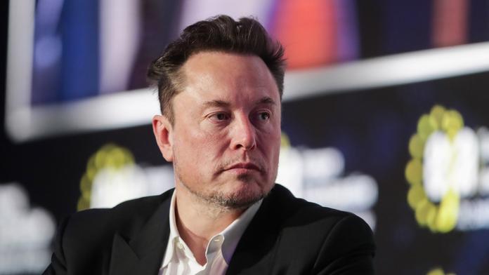 Muskova firma hlásí přelomový úspěch. Poprvé vložila čip do mozku člověka