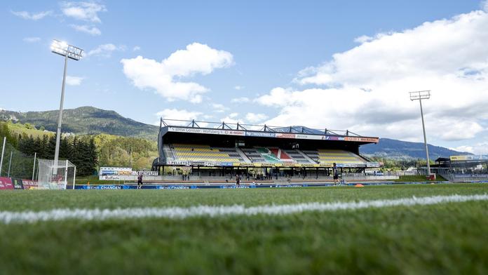 Divoké oslavy triumfu v rakouském poháru. Fanoušci zapálili vlastní stadion