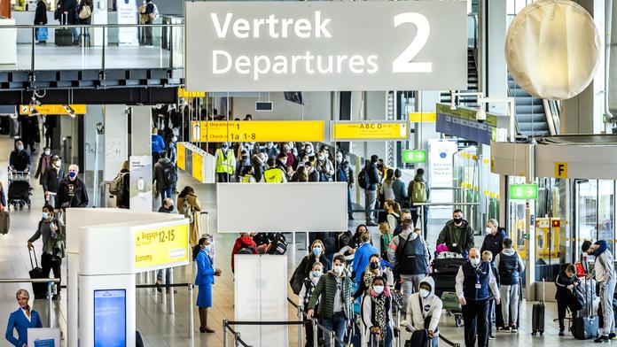 Nizozemsko ruší lety z Británie, obává se šíření nového kmene viru