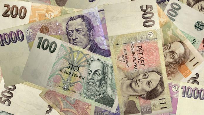 HYENY! Seniora okradli podomní prodejci o 150 tisíc korun