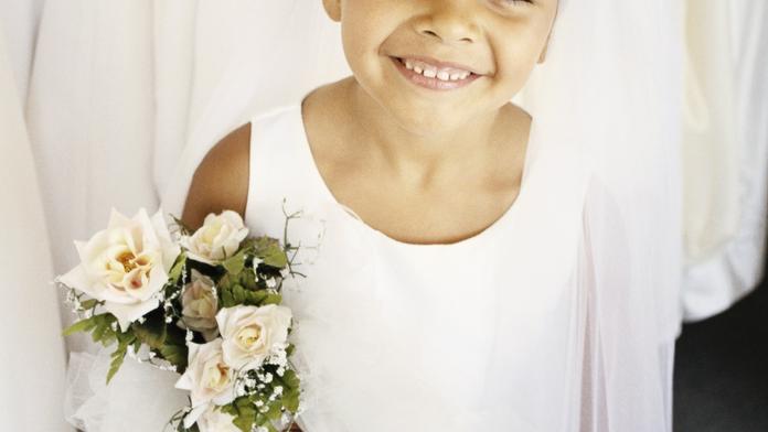 Nevěstě (8) při svatební noci roztrhal manžel (40) pohlavní orgány a nechal ji zemřít!