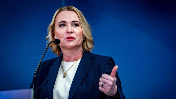 Černochová s expertem Mikuleckým se do sebe ostře pustili: Předžalobní výzva je na cestě