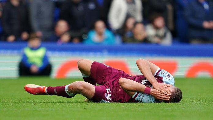 West Ham vydřel výhru nad Evertonem, Souček musel na šití