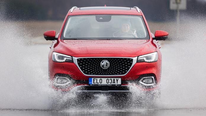 Dongfeng, MG, Maxus. Vyznáte se v čínských značkách, které dobývají i Česko? KVÍZ