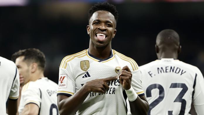 Vinícius Júnior z Realu Madrid slaví gól do sítě Valencie