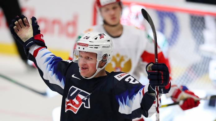 Hokejisté USA porazili Rusko a vedou v zamotané skupině B
