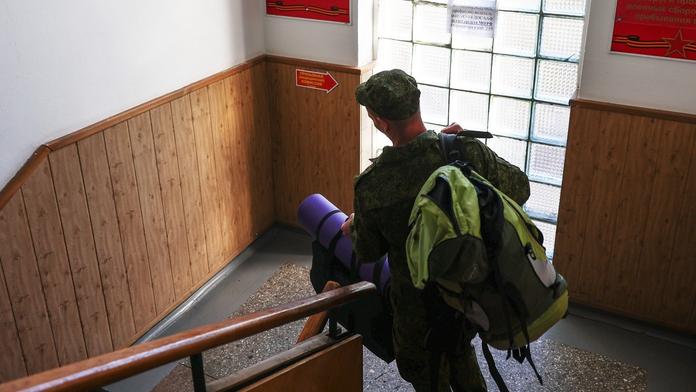 Rus postřelil odvodového důstojníka. Protesty proti mobilizaci v Rusku sílí
