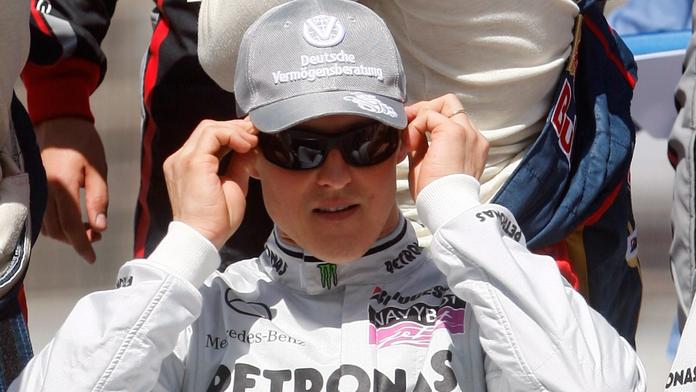 SCHUMACHER na vozíku vysedává na sluníčku. Pravda, nebo lež?