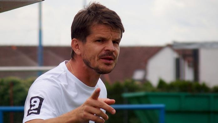 Funkcionáři Hradce šli při zápase do vozu VAR, disciplinárka je potrestala
