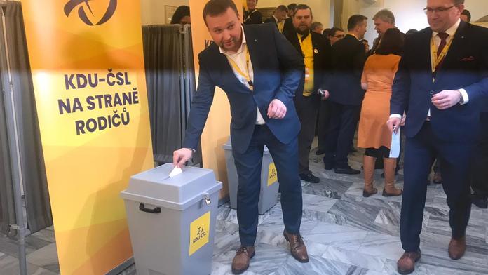 Šéfem KDU-ČSL je Jurečka. Lidovci zvolili i nové místopředsedy