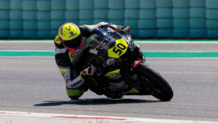 V Mostě začalo MS superbiků, Vostatek doma útočil na elitní desítku