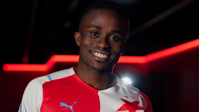 Slavia dotáhla Sorův příchod. Do Baníku za něj jde jiný Nigerijec