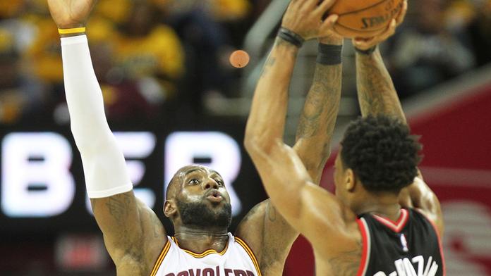Cleveland porazil Toronto, San Antonio ostudně prohrálo doma