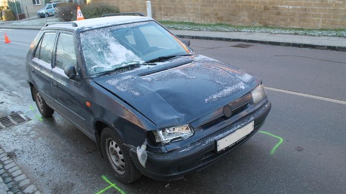 Řidička (20) si neočistila auto od ledu. Zabila ženu jdoucí na mši!